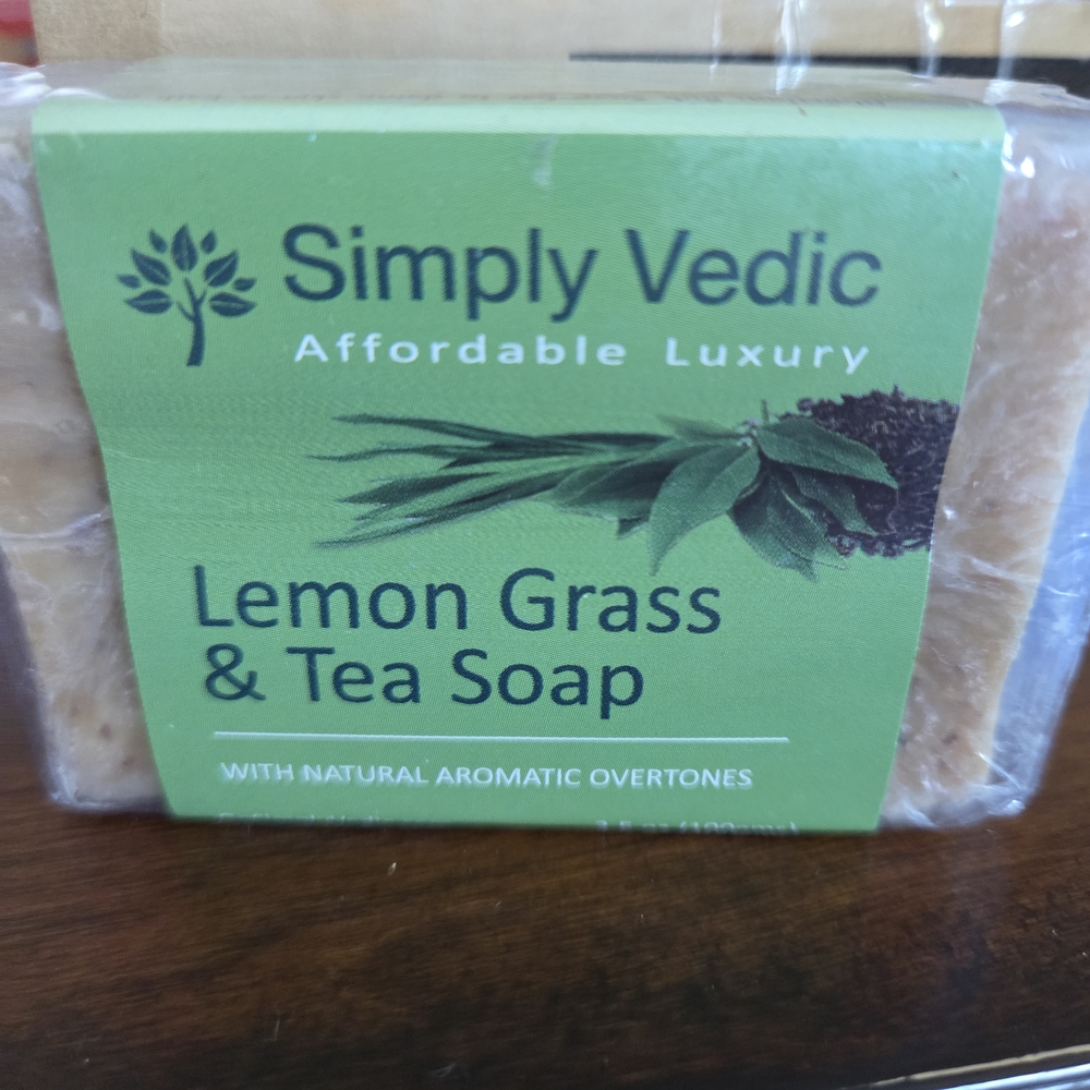 Simply Vedic Lemon Grass & Tea Soap